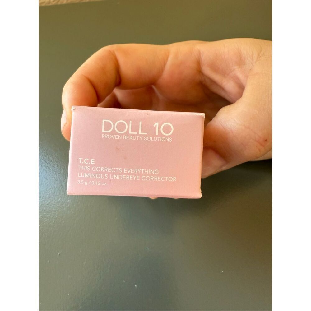 Doll 10 T.C.E Luminous Undereye Corrector (Amber) Medium to Dark - Picture 4 of 6